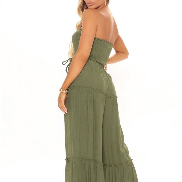 Size L, Women’s jumpsuit (one piece), FASHION NOVA - Picture 2 of 2